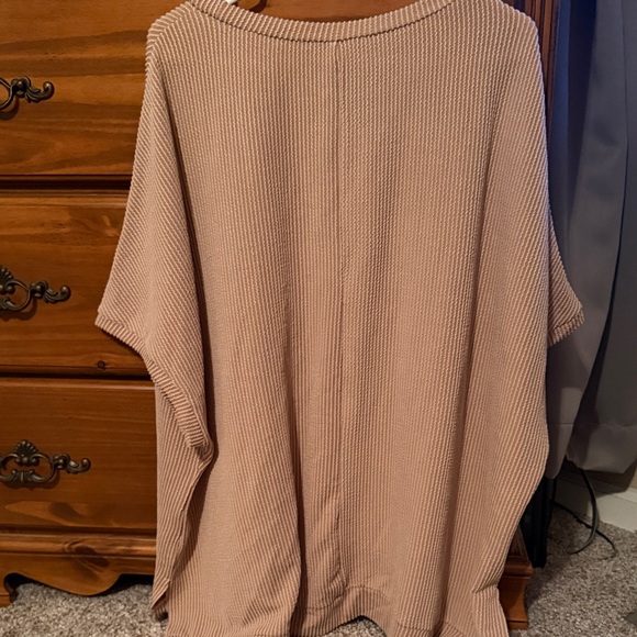 Cozy Ribbed Knit Top - Picture 3 of 3